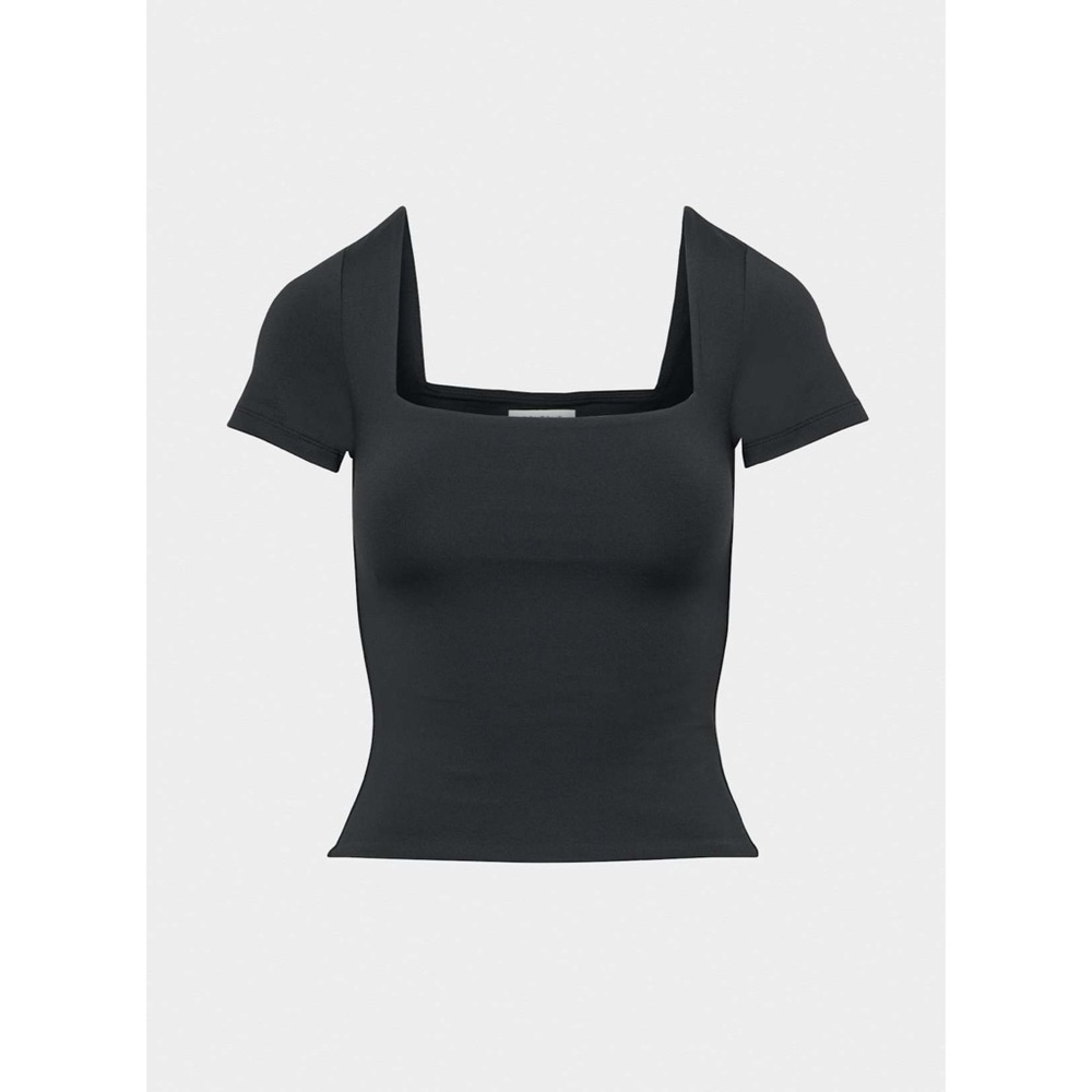 nwot Aritzia (new branding) contour new squareneck t shirt S